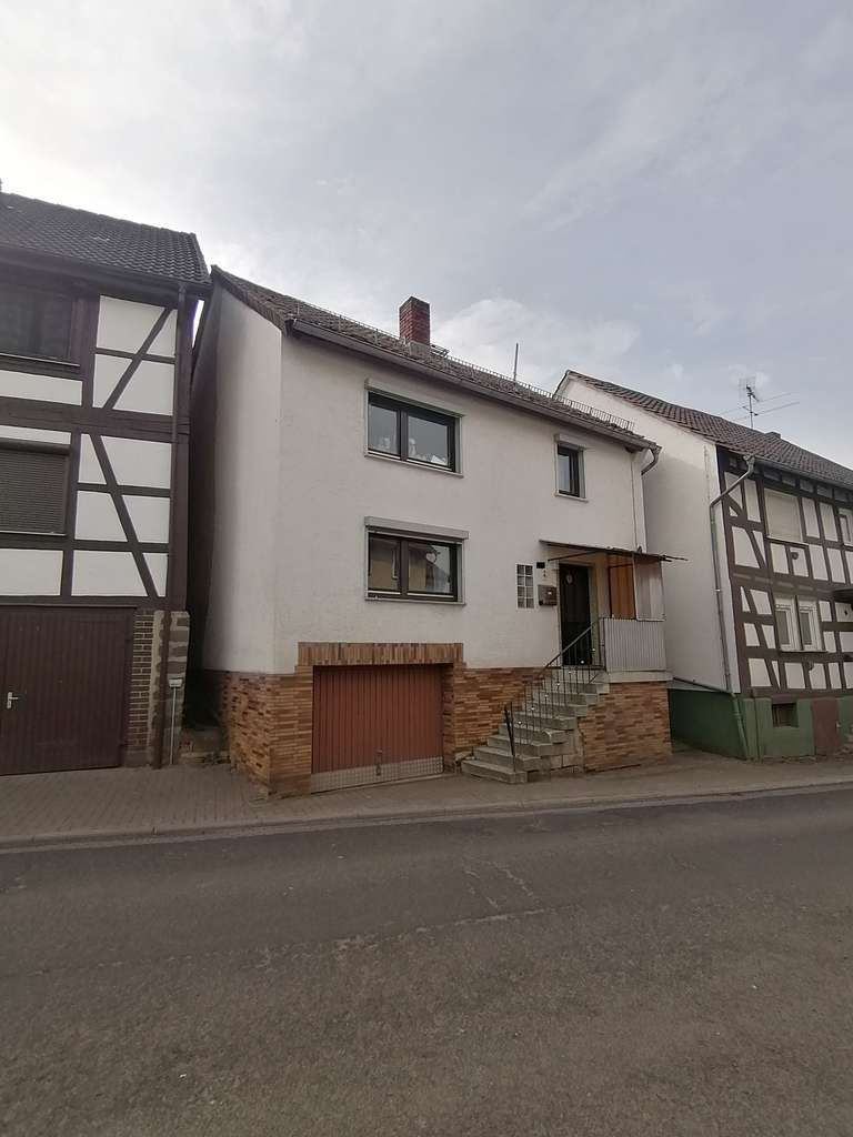 Immobilie in Feldatal - Freistehendes Einfamilienhaus in Feldatal Gross-Felda gesucht? - Bild 0