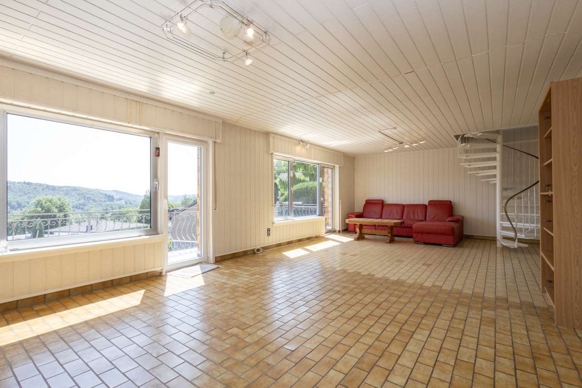 Immobilie in Overath - Overath-Immekeppel:
Ein- oder Zweifamilienhaus mit 5 bis 8 Zimmern - Bild 0