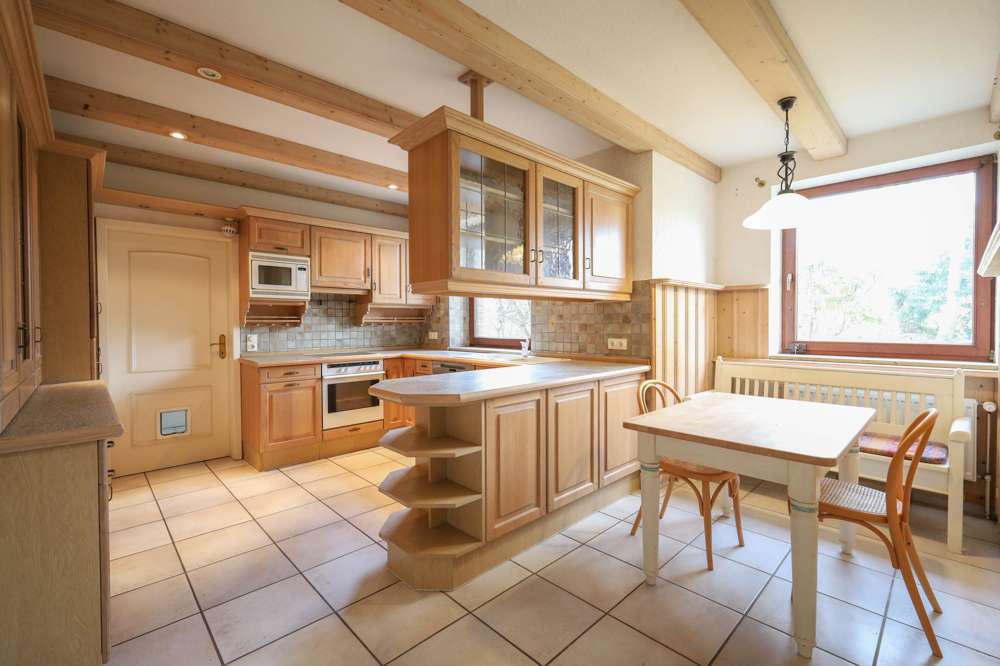 Immobilie in Wolmersdorf - Exklusives Architektenhaus mit parkähnlichem Grundstück und Weitblick in Wolmersdorf - Bild 1