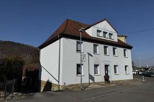 Lichtdurchflutete Dachgeschoss Wohnung | 2 Zimmer, Küche, Hochbett & Badewanne | Haustiere "Ja" – Prüssingstraße 17, 7745 Göschwitz, Jena – Vorschaubild 2