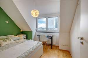 Möbliert: Wunderschöne Dachgeschosswohnung in Schwabing – Die vollständige Adresse der Immobilie erhältst du vom Anbieter., 80805 Neufreimann, München – Vorschaubild 4