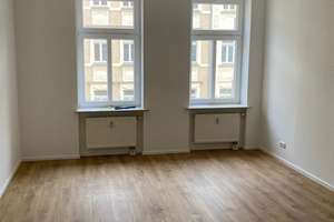 Großzügige 2-Zimmerwohnung mit Vinylbelag, Balkon, Wanne und Dusche! Vormieter verkauft EBK – Humboldtstraße 5, 9130 Sonnenberg, Chemnitz – Vorschaubild 4