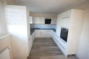 4 Zimmerwohnung mit Einbauküche, Balkon und modernem Wohnkomfort – Die vollständige Adresse der Immobilie erhältst du vom Anbieter., 38120 Weststadt, Braunschweig – Vorschaubild 2