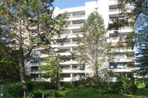 Helle, ruhige, renovierte 2-Zi.-Wohnung mit umlaufendem Balkon, Fernblick & Aufzug – Nähe Uni/Messe – Bergiusstraße 74, 86199 Göggingen-Nordost, Augsburg – Vorschaubild 4