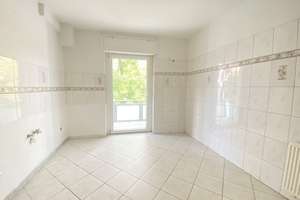 ATTRAKTIVE PREISREDUZIERUNG! SCHÖNE 3-ZI-WHG MIT BALKON IN RUHIGER ZENTRALER LAGE – Die vollständige Adresse der Immobilie erhältst du vom Anbieter., 65197 Rheingauviertel / Hollerborn, Wiesbaden – Vorschaubild 7