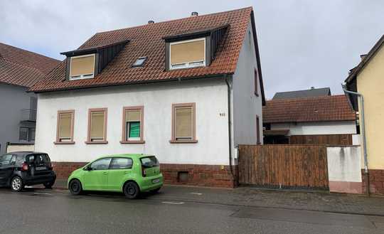 Sofort beziehbares Wohnhaus mit großer Garage und Garten!