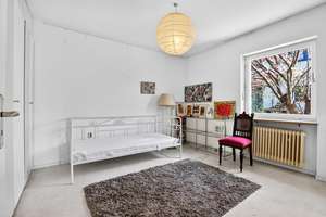 Bezugsfrei! Ruhiges Einfamilienhaus mit großem Garten! Provisionsfrei! – Rudhartstr. 52, 80999 Untermenzing, München – Vorschaubild 14