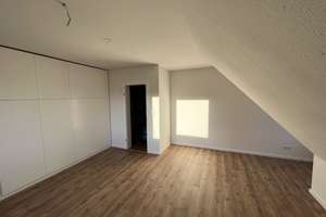 Modernisierte 3-Zimmer Dachgeschosswohnung mit Balkom in Hameln – Die vollständige Adresse der Immobilie erhältst du vom Anbieter., 31789 Hameln – Vorschaubild 6