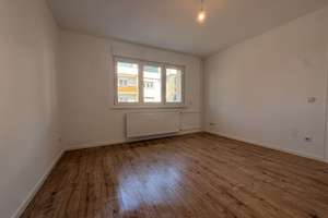 Zu Verkaufen! Frisch renovierte 3-Zimmer-Wohnung mit Balkon und Stellplatz/Garage in Mariendorf! – Marmaraweg 45, 12109 Mariendorf, Berlin – Vorschaubild 15