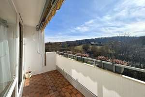 Freie 3-Zi.-Wohnung, Balkon + herrlicher Aussicht, 5. OG, Personenaufzug, TG-Stellplatz – Die vollständige Adresse der Immobilie erhältst du vom Anbieter., 70499 Giebel, Stuttgart – Vorschaubild 4