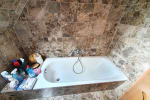 Balkon, TG-Stellplatz, Aufzug - Helle 3-Zimmer-Maisonette Baujahr 98 mit Tageslichtbad und Parkett! – Bärengasse a.A., 7747 Lobeda-Altstadt, Jena – Vorschaubild 12