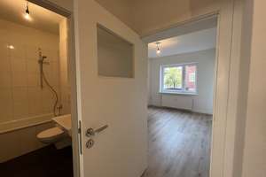 Sanierte schöne 2,5-Zimmer-Wohnung in Kiel-Gaarden-Ost – Gazellenstraße 12, 24143 Gaarden-Ost, Kiel – Vorschaubild 2