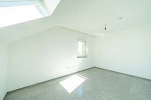Moderne Doppelhaushälfte der Effizienzklasse A+ mit Garage, Garten und Terrasse in Köln-Lövenich – Die vollständige Adresse der Immobilie erhältst du vom Anbieter., 50859 Lövenich, Köln – Vorschaubild 21