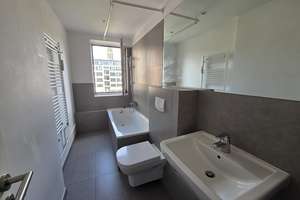 Helles 2-Zimmer-Apartment mit Ausblick ins Grüne, separate Küche + Einbauküche, Tageslichtbad – Muhliusstraße 85, 24103 Exerzierplatz, Kiel – Vorschaubild 5