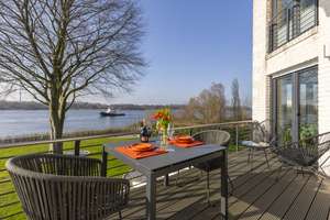 Einmaliger 180° Wasserblick auf 3 Ebenen!
Traumhaus am Nord-Ostsee-Kanal! – Die vollständige Adresse der Immobilie erhältst du vom Anbieter., 24790 Schacht-Audorf – Vorschaubild 40