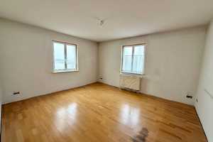 Helle 3 Zimmerwohnung mit  Balkon , Blick ins Grüne  – Stuttgart – Vorschaubild 7