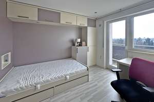 Sorglos investieren am TUM Campus: Möbliertes Studentenapartment mit TG-Stellplatz in Garching – Einsteinstr. 3, 85748 Garching bei München – Vorschaubild 2