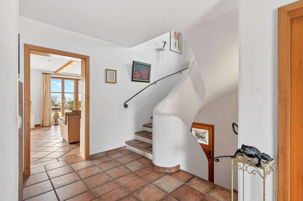 Immobilie in Lenggries - Exclusives Landhaus mit traumhaftem Bergblick - Bild 2