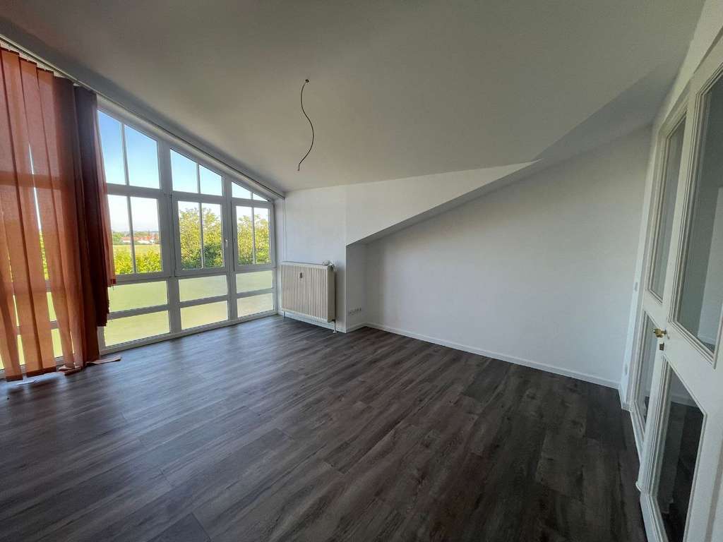 Immobilie in Gilching - Interessantes Wohnen unterm  Dach - Bild 2