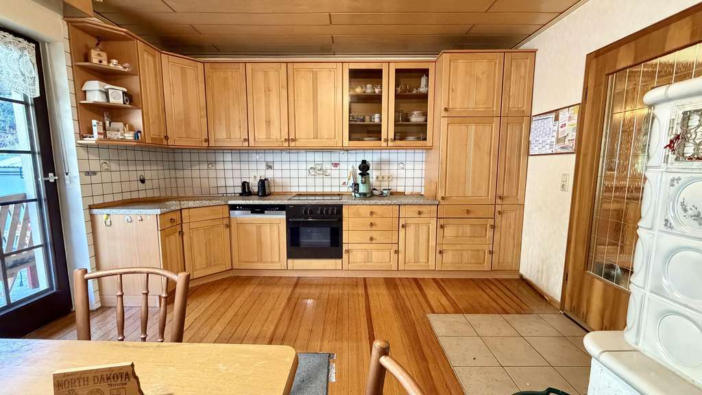 Immobilie in Ottweiler - Freistehendes Einfamilienhaus mit großem Garten und viel Potenzial in Ottweiler! - Bild 1