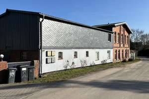 RESERVIERT !!Gr. Wohnhaus (4 WG )mit Pferdestall Grdst. 2215 m²+ 1,59 ha Pachtwiese in Wölschendorf – Die vollständige Adresse der Immobilie erhältst du vom Anbieter., 23936 Grevesmühlen – Vorschaubild 3