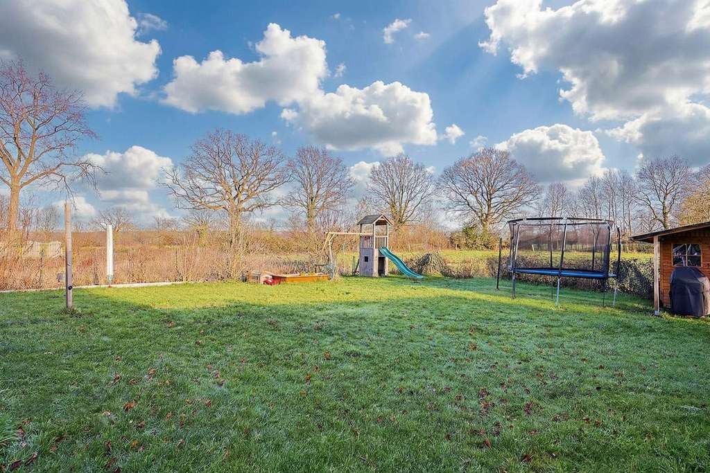 Immobilie in Kisdorf - Selten & ruhig | Feldrandblick | unverbaubar | Naturschutzgebiet | 920 m² | Grundriss für Familien - Bild 1