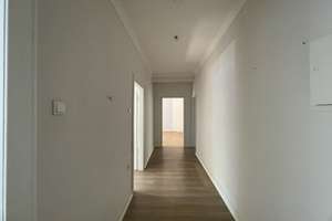 Oberkassel Großzügige 2-Zimmer-Wohnung mit Balkon – 40545 Oberkassel, Düsseldorf – Vorschaubild 2