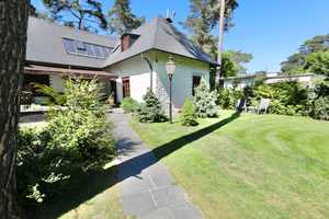 EINZIGARTIGES ANWESEN AUF PARKÄHNLICHEM GRUNDSTÜCK  - LANDHAUS-VILLA & BUNGALOW -  BEBAUBARE FLÄCHE – Berlin – Vorschaubild 7