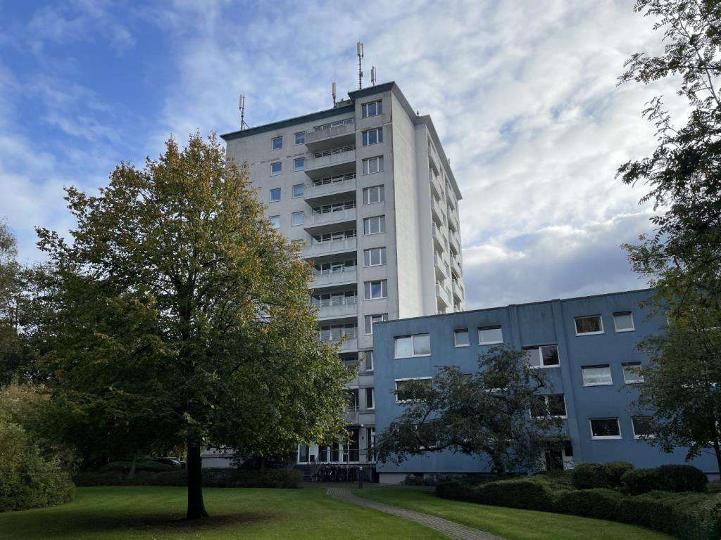 Freie Wohnung im Hochparterre mit Renovierungs- und Modernisierungsbedarf in Schilksee, Kiel – Bild 2