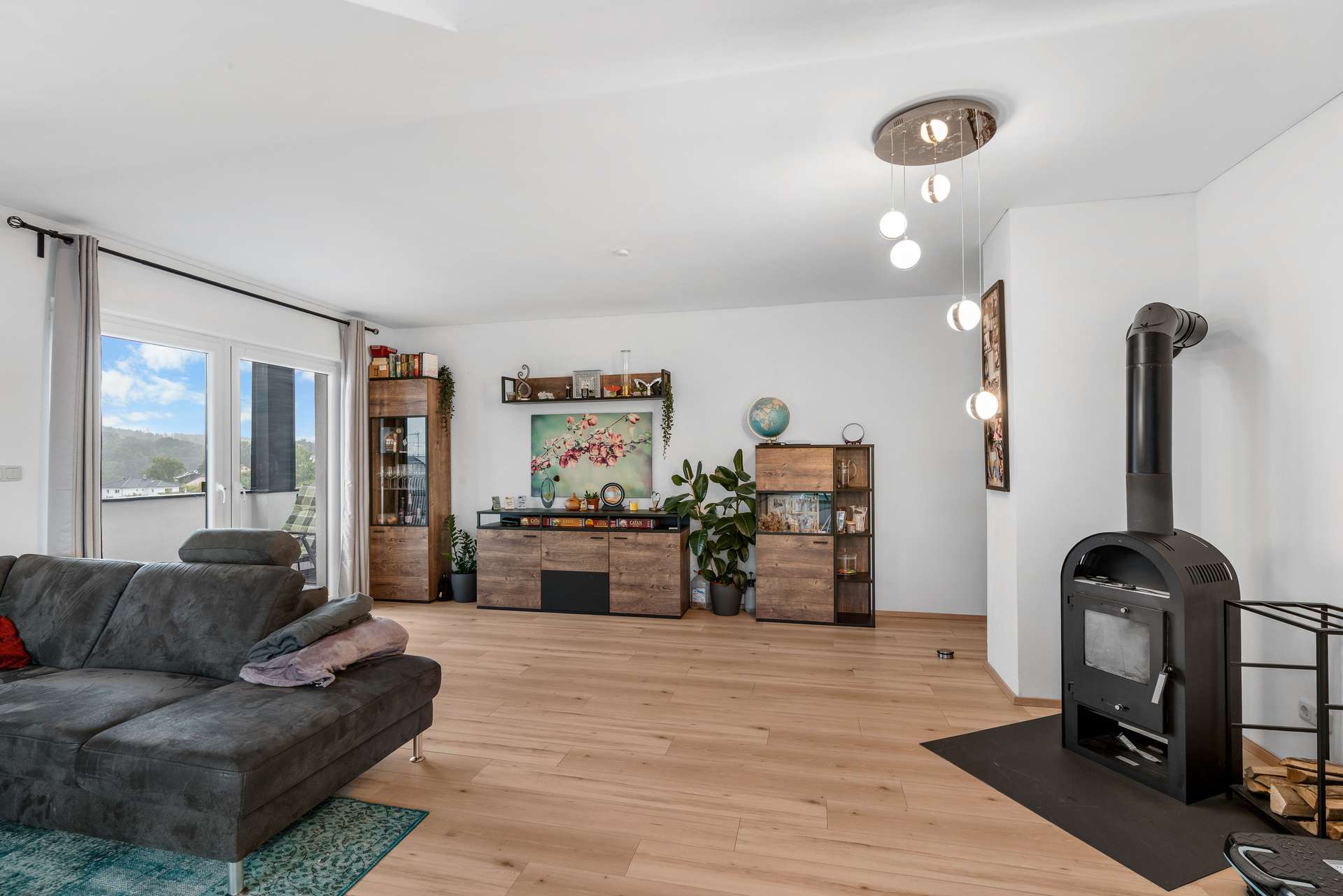 Immobilie in Bruckberg - ***Renovierte 4-Zimmer-Wohnung mit Balkon und Blick ins Grüne - stadtnah in Bruckberg*** - Bild 2