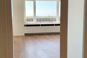 Wohngenuss & Rheinblick, frisch modernisiert mit Rundum-Panorama-Balkon, neues Bad, Gäste-WC, Aufzug – Krohstraße 4, 50968 Bayenthal, Köln – Vorschaubild 7