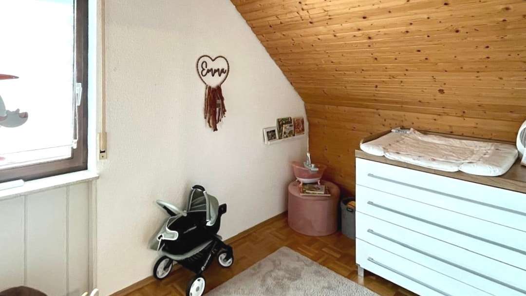 Immobilie in Seewald - Charmantes Ein-/Zweifamilienhaus mit Balkon, Terrasse und Sauna in idyllischer Umgebung. - Bild 3