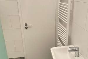 Helle, modernisierte 2-Zimmer-Wohnung mit Balkon in zentraler Lage von Köln-Nippes – Neusser Straße 170, 50733 Nippes (Ortsteil), Köln – Vorschaubild 8