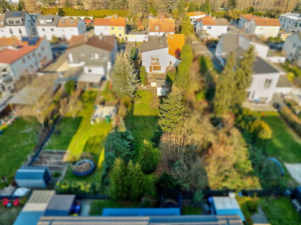 Immobilie in Dreieich - Charmante Doppelhaushälfte mit großem Traumgrundstück – Ihr neues Zuhause wartet! - Bild 2