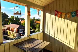 Penthouse-Gefühl in Hellerau: Einzigartige DG-Wohnung m. Fernblick, Loggia & Carport & EBK prov.frei – Die vollständige Adresse der Immobilie erhältst du vom Anbieter., 1109 Hellerau/Wilschdorf, Dresden – Vorschaubild 2
