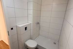 Berlin Tempelhof: 38,3qm Etw am Klarensee, Balkon, Aufzug, Keller, Garten – Blumenthalstraße 23, 12107 Mariendorf, Berlin – Vorschaubild 6