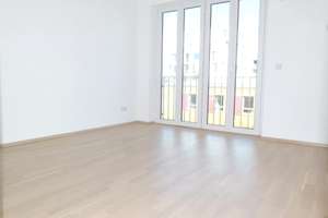 Großzügige, helle 3-Zimmer-Wohnung mit schöner Loggia; Anfragen bitte nur per email! – 80939 Freimann, München – Vorschaubild 6