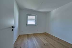 *Erstbezug* - Exklusives 5-Zimmer Eckhaus mit Garten nahe U5, Süd-West, A+, Smart Home, PV-Anlage – Die vollständige Adresse der Immobilie erhältst du vom Anbieter., 81739 Neuperlach, München – Vorschaubild 10