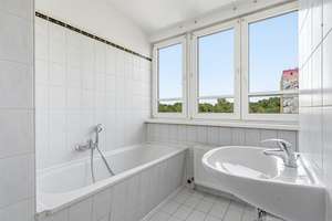 Ein Zuhause mit Weitblick – stilvolles Wohnen im Dachgeschoss, nur wenige Schritte zum Tegeler See – Bernauer Str. 121, 13507 Tegel, Berlin – Vorschaubild 11