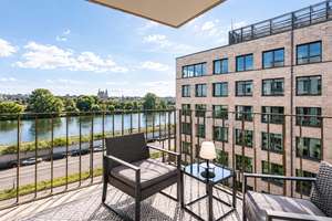 Exklusive 2-Zimmer-Wohnung mit Spreeblick und zwei Westbalkonen