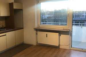 Schöne 1-Raum-Wohnung mit Balkon und EBK in Regensburg – Lessingstraße 14b, 93049 Regensburg – Vorschaubild 1