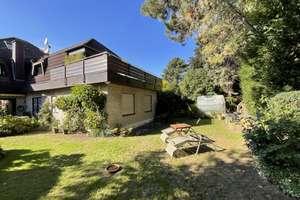 Freistehendes Zweifamilienhaus im Herzen von Junkersdorf