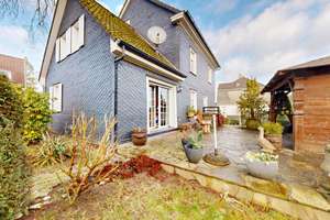 FREISTEHENDES 1-FAMILIENHAUS  PLUS SEPARATEN APARTMENT, DOPPELCARPORT, GRUNDSTÜCK 823m² IN SOLINGEN – Die vollständige Adresse der Immobilie erhältst du vom Anbieter., 42659 Solingen-Mitte, Solingen – Vorschaubild 25