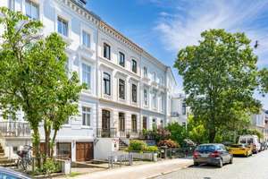 Attraktive Dachgeschosswohnung mit Loggia – Die vollständige Adresse der Immobilie erhältst du vom Anbieter., 28203 Ostertor, Bremen – Vorschaubild 1