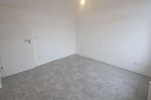 Helle 3-Zimmer-Wohnung ( 70 m²) mit hohen Decken und großen Fenstern in ruhiger Lage – Die vollständige Adresse der Immobilie erhältst du vom Anbieter., 47137 Untermeiderich, Duisburg – Vorschaubild 7