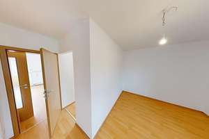 Ruhig gelegene 2-Raum-Wohnung mit Balkon – Sachsenring 18, 9127 Gablenz, Chemnitz – Vorschaubild 3