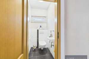 Top Zweifamilienhaus mit Balkon und Garten – Neunkirchen (Kreis) – Vorschaubild 17
