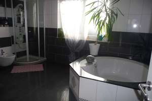 Schickes und großzügiges Einfamilienhaus mit Einliegerwohnung, moderne Einbauküche, komfortable Dopp – Die vollständige Adresse der Immobilie erhältst du vom Anbieter., 55286 Sulzheim – Vorschaubild 11