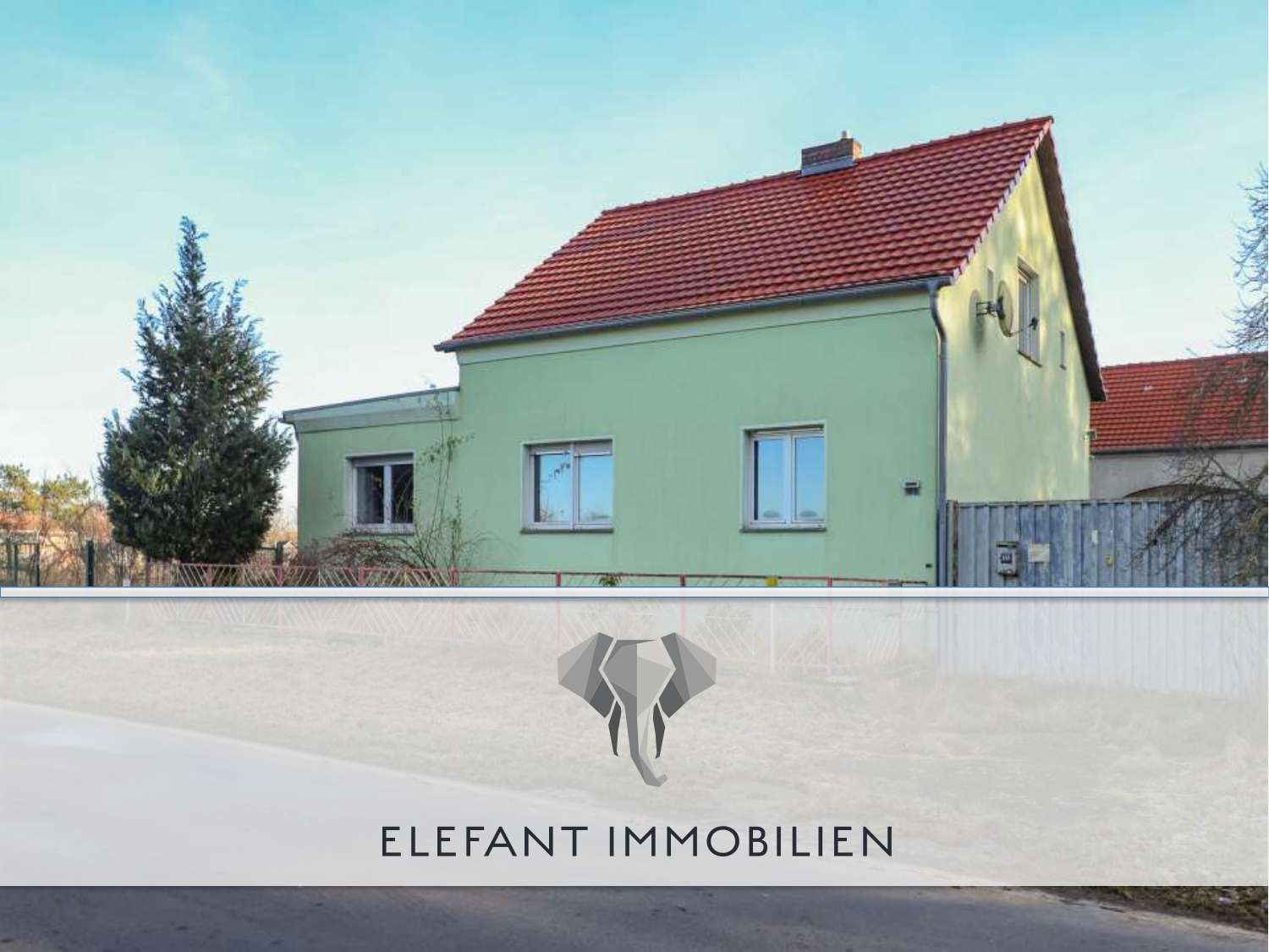 Dreiseithof mit Scheunen | ca. 146 m² Wfl. | 2.736 m² Grundstück | DG mit Potenzial | Sanierungsbed., Teltow Fläming Kreis – Bild 1