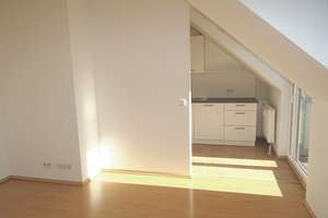 DG-Whg mit EBK,  Balkon und Duschbad,  in zentraler Lage – Limbacher Str. 57, 9113 Kaßberg, Chemnitz – Vorschaubild 3